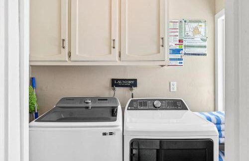 Happy House Getaway - Pool, Hot Tub & Wine Country - Foto 13