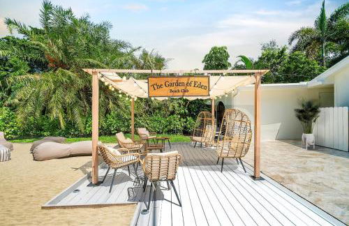 Deluxe Waterfront Villa with BBQ, Pool and Game Room - Photo 42