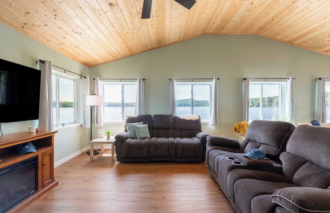 The Lake Life by Avantstay Lakefront + View + Hot Tub - Foto 6