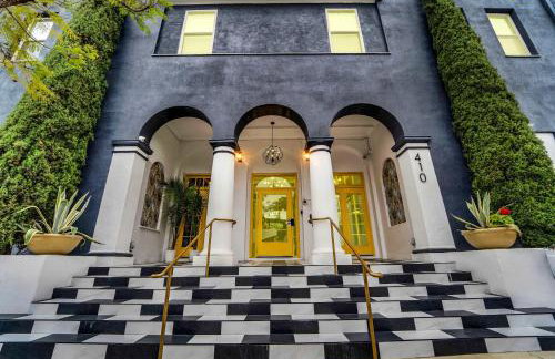 The Neon Elm Hotel - Foto 51