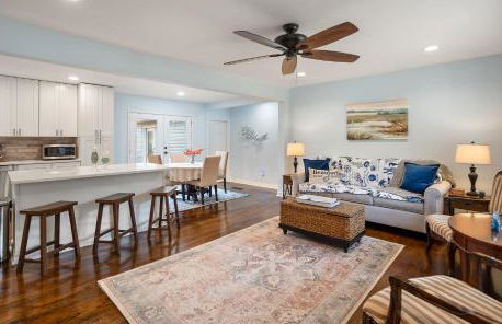 Camellia House - 6 minutes to MCRD Parris Island Graduation Family Friendly, Beach Pass Included, Renovated - Photo 3