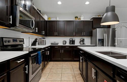 Comfortable Vacation Home Great Resort Pool/Spa Sleeps 20 - Foto 32