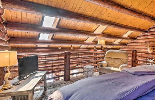 Classic Colorado Log Home with Mountain Views! - Foto 16