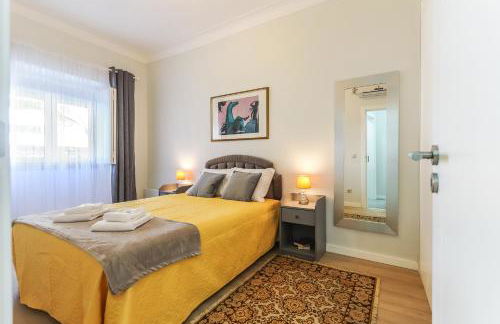 Vita Portucale ! Moscavide Casa Branca w/ Terrace - Photo 21