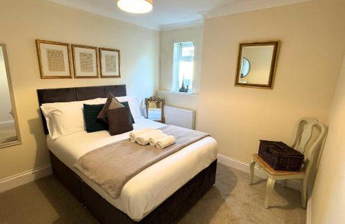 Y-Not House - Double Rooms with Private Bathroom - Photo 8