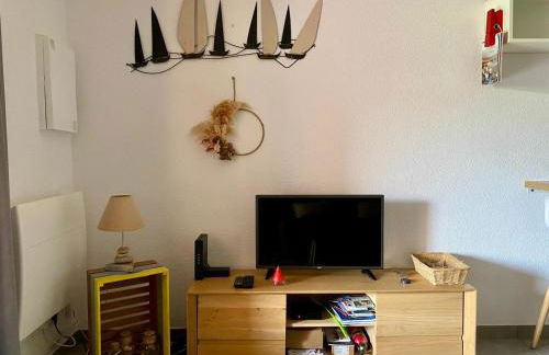 Superbe appartement T2 en résidence avec piscine - Photo 7