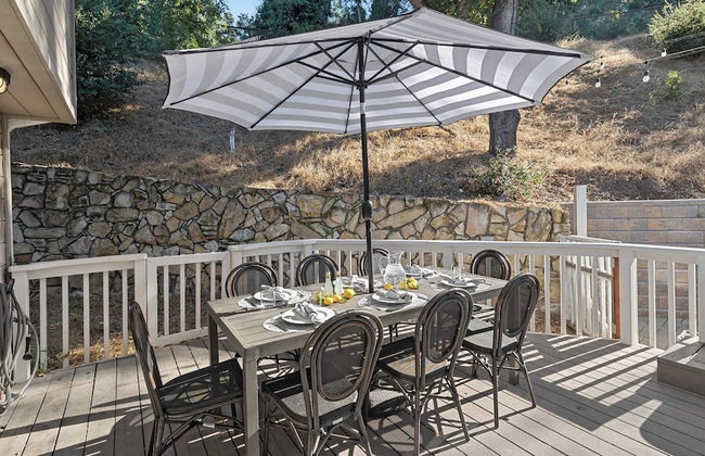 Hidden Oaks Farmhouse by Avantstay Hot Tub, Deck - Foto 39