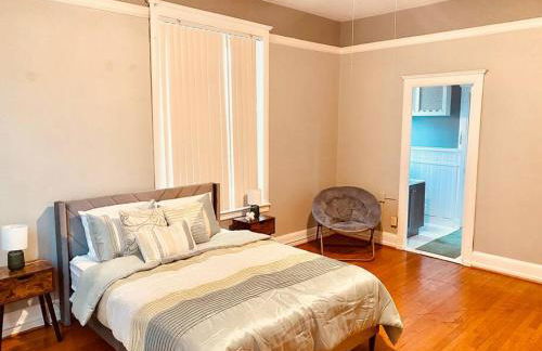 Historic Downtown 3bdr with Pool Table - Foto 17