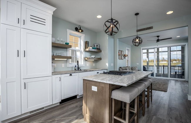 Hook, Wine, & Sinker - Photo 34