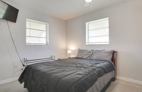 Pets Welcome Cozy Home with Pool in Margate! - Photo 16