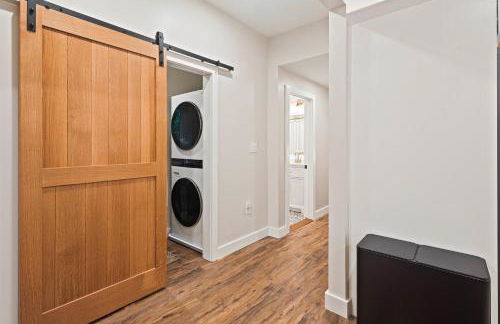 Modern Gem on 15 Acres, 5 Mi to Old Orchard Beach! - Foto 27