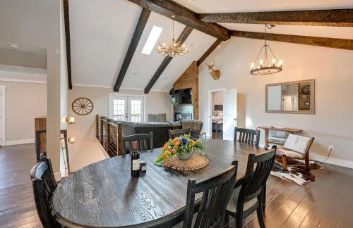 Beautiful Franklin Home with Bunkhouse and Hot Tub! - Foto 7