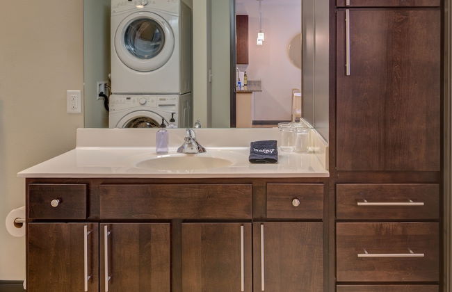 Kasa Westown Milwaukee - Photo 46