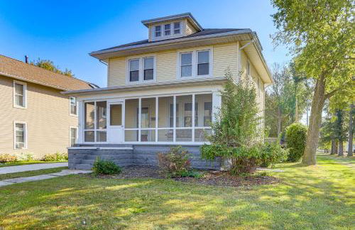 Walk to Port Clinton Lighthouse Home with Deck! - Foto 1