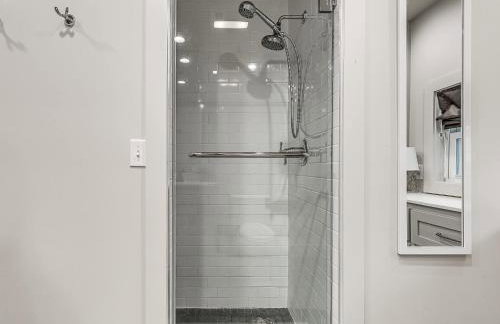 Cozy 1-Bedroom Retreat in Tulsa - Photo 22