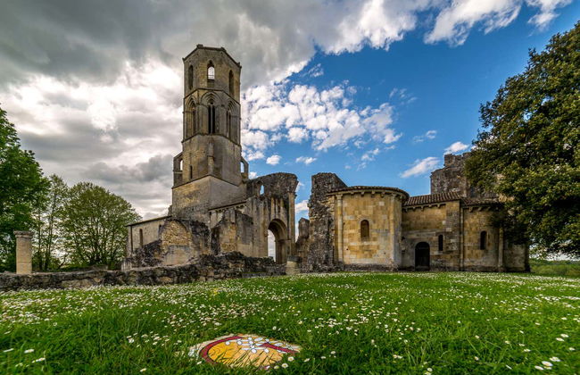 Entrada a la abadía de La Sauve-Majeure - Foto 2