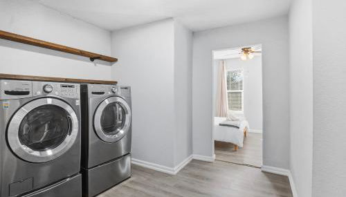 Stylish MCM Home by Frost Center - Foto 5