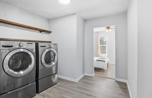 Stylish MCM Home by Frost Center - Foto 5