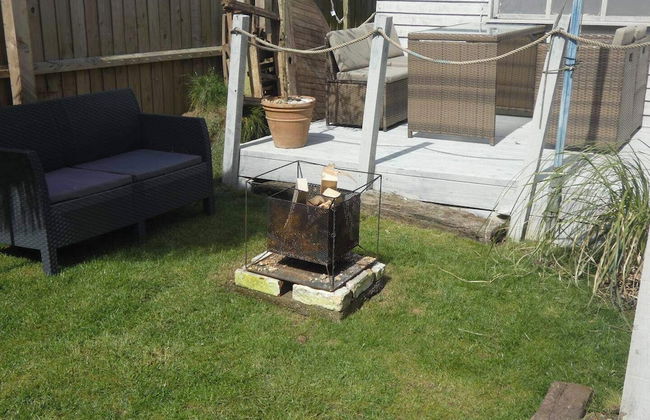 Isle Escape Retreat- Sleeps 4, Garden & Games Room - Foto 26