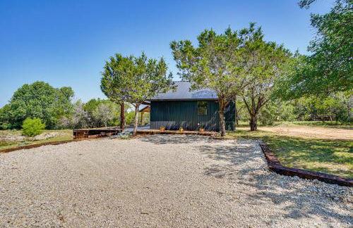 Recently Built Cabin with Pavilion in Granbury! - Foto 21