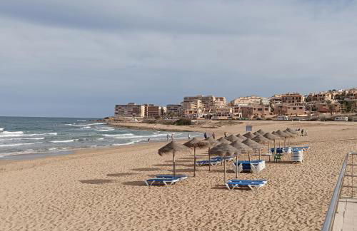 Bonito Apartamento 150 m de la playa La Mata - Foto 8