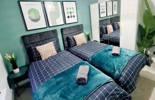 Bright 3BR walking distance to town - FREE parking - Foto 10