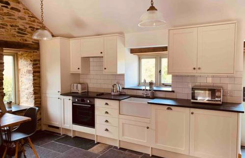 Detached Barn in Tamar Valley, EV charging included - Foto 6