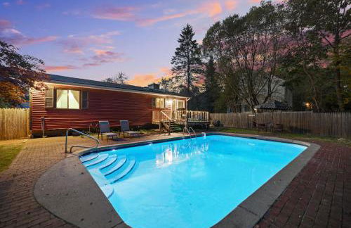 Experience Four Seasons in the Poconos - hot tub, lakeview - Foto 61