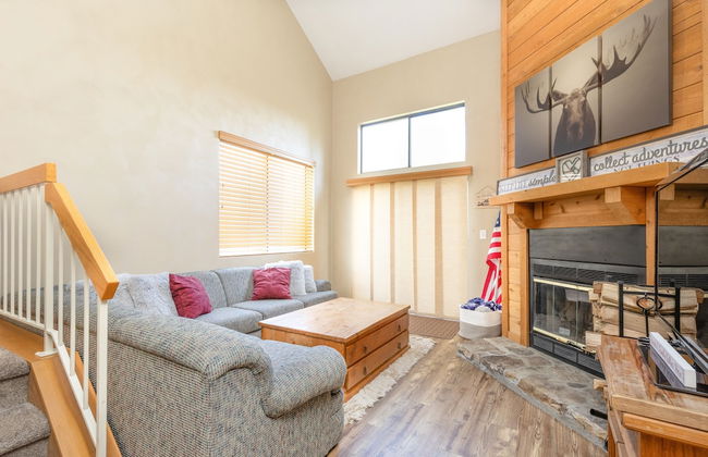 Seven Springs 2BR Loft Premium Condo, sleeps 11! by RedAwning - Foto 1