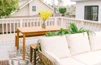 Luxe OB Home, Walk to Beach, Sauna, and Backyard - Photo 32