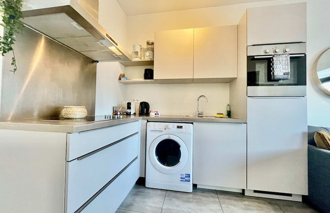 Cozy 1BR City Centre Near Meir Shopping by Oneluxstay - Photo 23