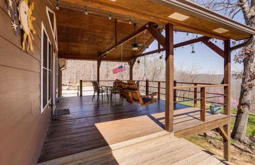 Bullfrog Bluff Mountain View Cabin with Deck! - Foto 25