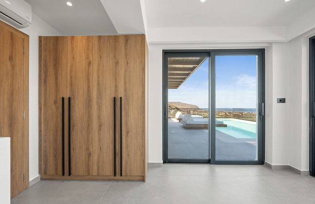 Villa Anassa - Luxurious 4-Bedroom Villa with Private Pool by Temma Villas - Photo 95