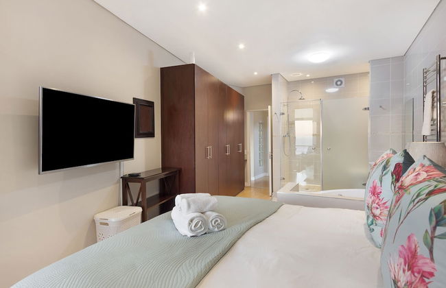 Penthouse F23 Seaside Village - Photo 19