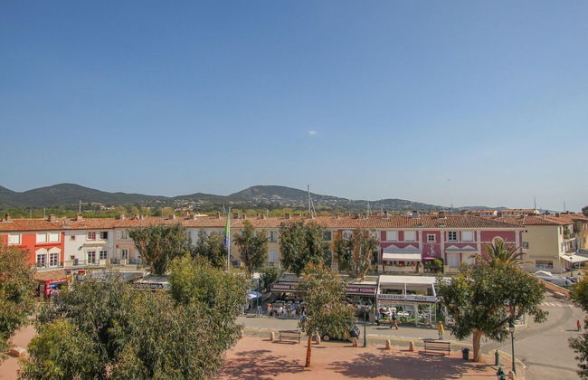 Comfortable Holiday Home Near the Beach - Photo 12