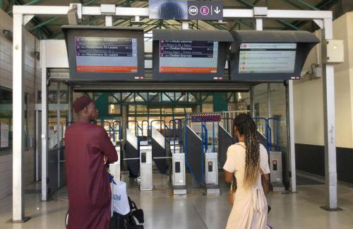 GRAND PARIS, private parking, balcony and metro, 24 hours self checking - Foto 36