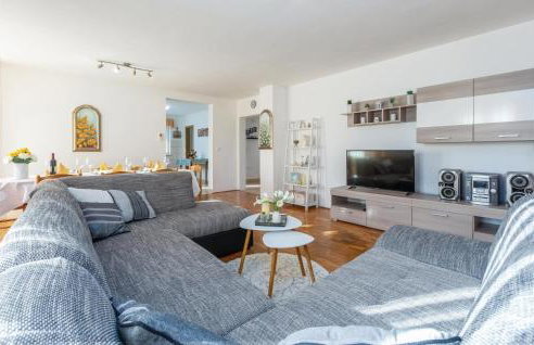 3 Bedroom Lovely Home In Savudrija - Foto 2