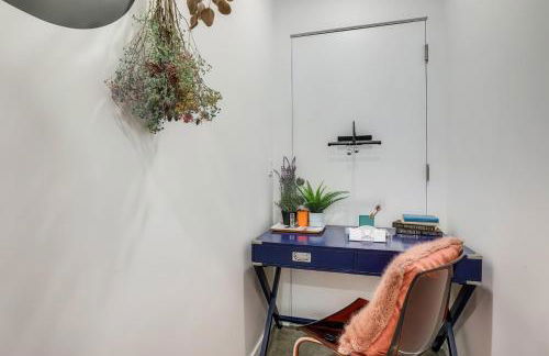 Modern Artist Loft Canvases Coffee and Comfort - Foto 20