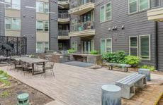 Cozy Luxury Modern Apartment movie couches - Foto 12