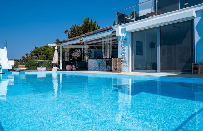 Icarus Luxury Beachfront Villa - Foto 37