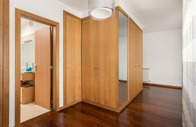 JOIVY Sleek House W/Balcony & 2 Terraces In Porto - Foto 28