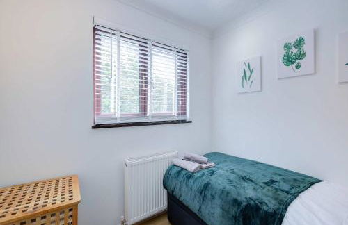 Spacious & Bright 3 Bedroom House in Peterborough - Foto 7