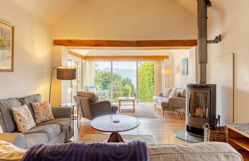 Spacious farmhouse with stunning valley views - Foto 26