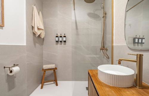 Moderno Apartamento en el Corazón de Barcelona - Photo 40