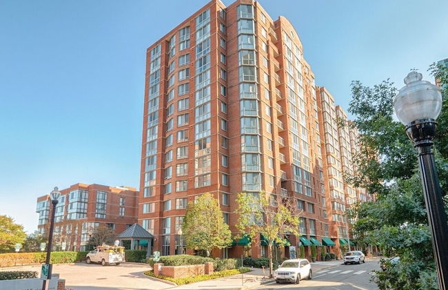 National at Courthouse - Foto 25