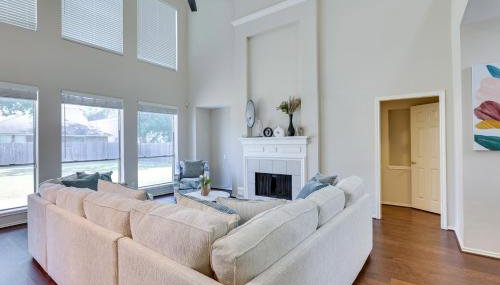 Spacious Sugar Land Home with Yard and Pool Access! - Foto 4