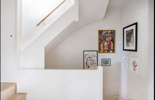 Large, modern, light, open plan designer house - Foto 11