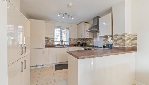 4Bed 3bath Bedford Sleeps 7 Driveway parking for 2 - Foto 4