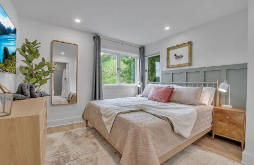 Renovated Ski In Out Condo King Bed Patio Grill - Foto 42