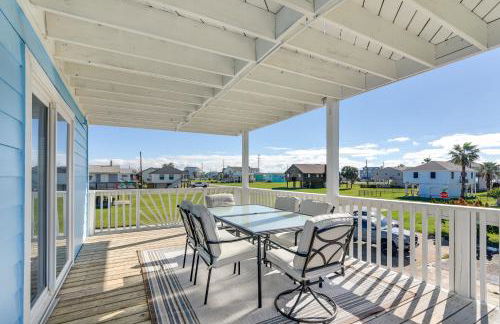 Walk to Beach Family-Friendly Galveston Home! - Foto 1